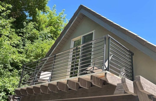 Snowbird Cottage | 2BR/2BA Cabin + Separate Loft | Walk Next Door