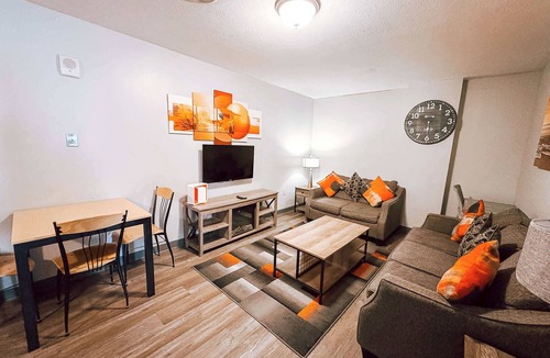 Downtown Pittsburgh Apartment | 2BR 2BA Downtown Apt | Water + City Views
