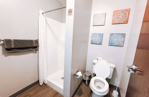 Downtown Pittsburgh Apartment | 2BR 2BA Downtown Apt | Water + City Views