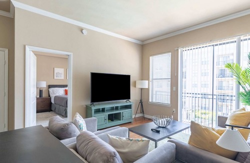 Cityplace Apartment | 2BR/2BA Executive Suite With Pool, Gym & Fast WiFI