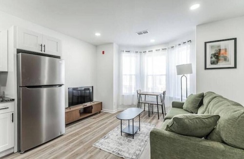 West Philadelphia Apartment | 2BR/2BA Getaway – for Traveling Professionals