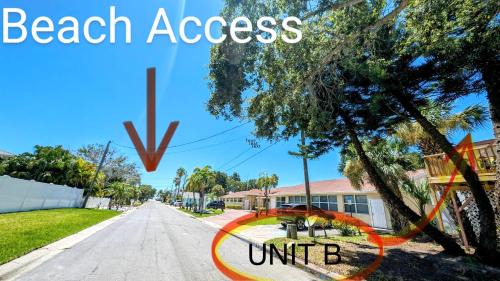 Indian Rocks Beach Apartment | 2br 2ba Retreat B 3Min to Beach