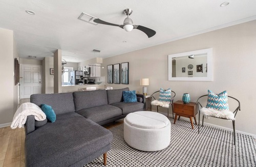 South Congress Condo | 2BR/2BA w/pool close to downtown, walk to everything on South Congress