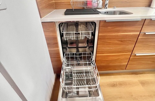Horgen District Apartment | 2BR 4mins walk Thalwil Station Parking Historical