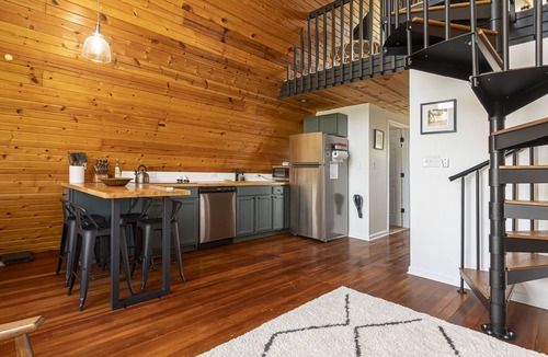 Makanda Cabin | 2BR A-Frame Cabin w/Hot Tub Near Wine Trail