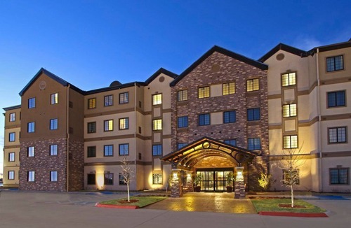 Odessa Apartment | 2BR ADA Suite in Odessa | Full Kitchen | Pool Access