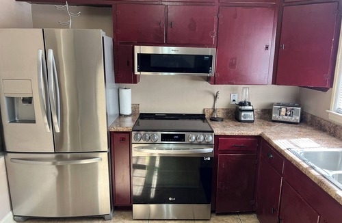 Albany House | 2br Albany Getaway