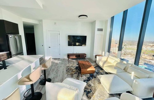 Civic District Apartment | 2BR Apartment Downtown Austin - Pool, Gym, Centric