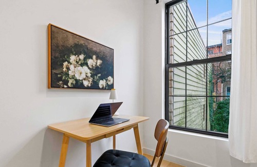 Greenpoint Apartment | 2BR Apartment in Prime Brooklyn. w/d in