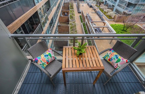 Bathurst Quay Apartment | 2BR Apartment in Toronto - Entertainment District