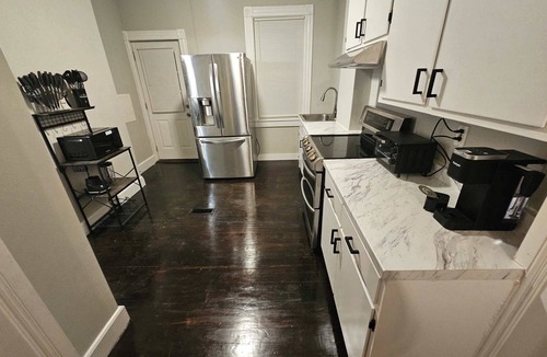 Middletown Apartment | 2BR Apartment Near Wesleyan 102