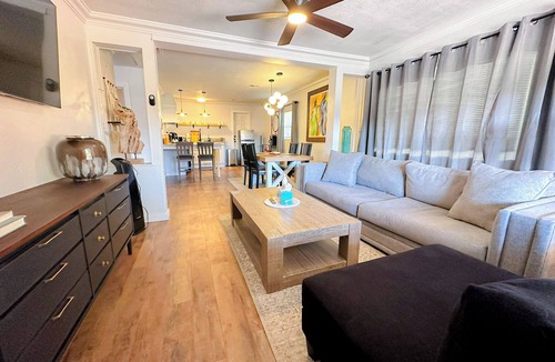Central Oklahoma City Apartment | 2BR Apt | 4 min to Oklahoma City University | Kitchen, Wi-Fi, Free Parking #19A