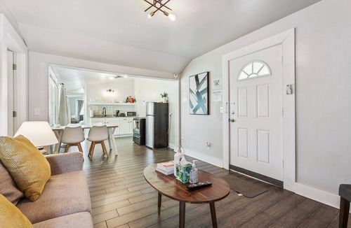 Midwest City Apartment | 2BR Apt | 5 min to Rose State College | Kitchen, Wi-Fi, Free Parking #L2