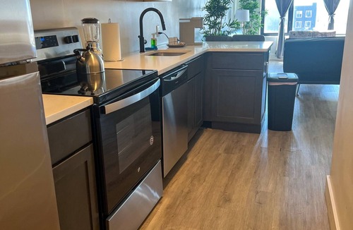 Elizabeth Apartment | 2BR apt near EWR 3189