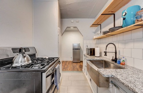 Central Oklahoma City Apartment | 2BR Apt Near St. Anthony Hospital Kitchen, Wi-Fi, Free Parking #31