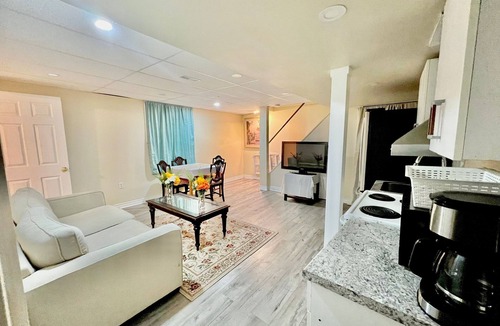 Sharon Apartment | 2BR Basement Apt in Newmarket