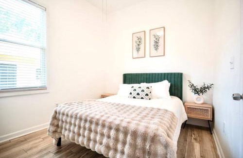 Thunderbolt Apartment | 2BR Boho Chic Duplex, Savannah - Near Tybee Island!