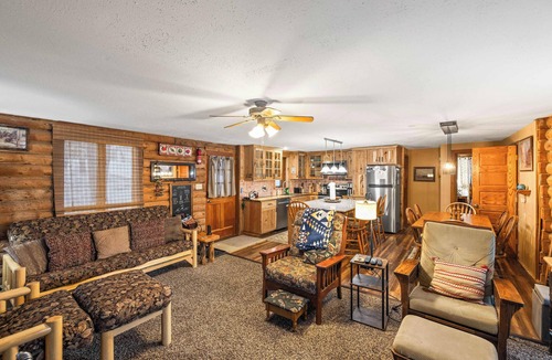 Leadville Cabin | 2BR Cabin–⁠Deck Lake View & Access–⁠BBQ, Pets OK!