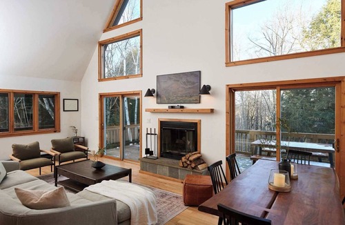 Roscoe House | 2BR Chalet: Deck, Fireplace, Loft, Forest Views