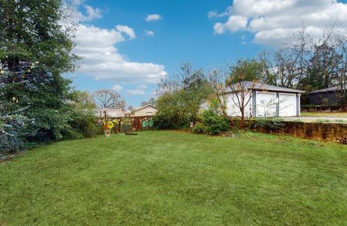 Hot Springs House | 2BR Charming Cottage Mins From Oaklawn Race Track