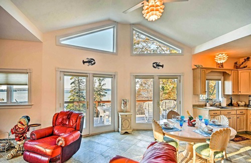 East Sullivan Cottage | 2BR Coastal Gem! Breathtaking Ocean/Mountain View