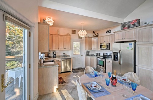 East Sullivan Cottage | 2BR Coastal Gem! Breathtaking Ocean/Mountain View