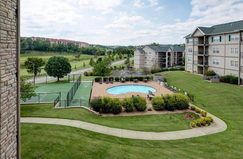 Branson Condo | 2BR Condo @ Thousand Hills! Great views and value! Close to strip! Elevator!