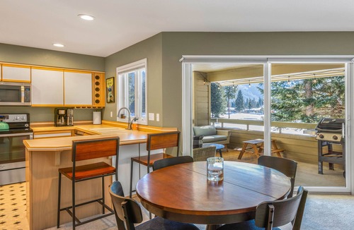 Leavenworth Condo | 2BR condo with mountain views & spa access.