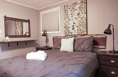 Tobermory House | 2BR Cottage Surrounded by Nature