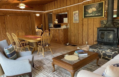 Winston - Salem House | 2BR Cottage, walk to Wake Forest
