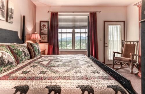 Pigeon Forge House | 2BR Cozy Suite W View Jacuzzi & Resort Pool