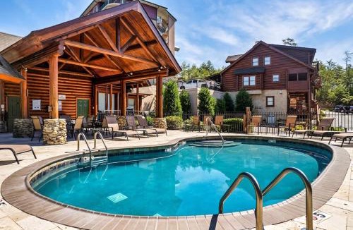 Pigeon Forge House | 2BR Cozy Suite W View Jacuzzi & Resort Pool