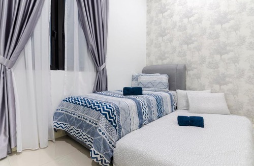 Medini Apartment | 2BR D'Pristine Suite near LEGOLAND, FREE Parking