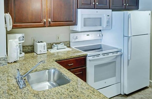 Old Town West Condo | 2br Deluxe Unit Steeped in US History!
