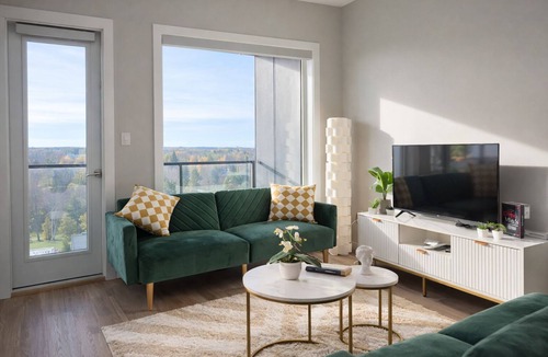 Winnipeg Apartment | 2BR Designer Suite St Vital Topfloor City Views