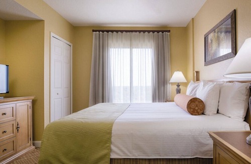 Lake Buena Vista Resort | 2BR-Dlx Inside Disney Gates-5 Pools, 2 Lazy Rivers, SPLASH pad, Mini Golf & More