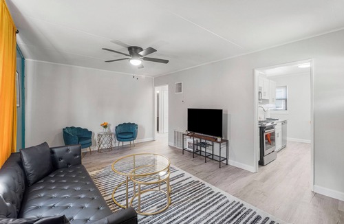 Clayton-Tamm House | 2BR Dogtown Bungalow Near Zoo, The Hill & Downtown