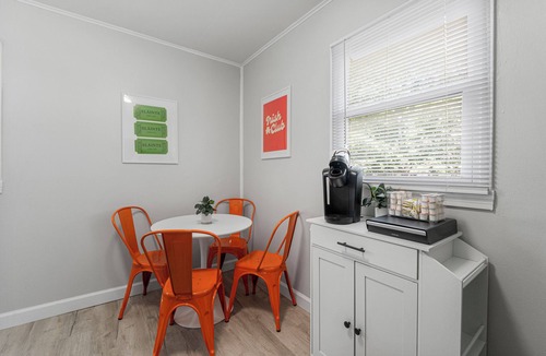 Clayton-Tamm House | 2BR Dogtown Bungalow Near Zoo, The Hill & Downtown