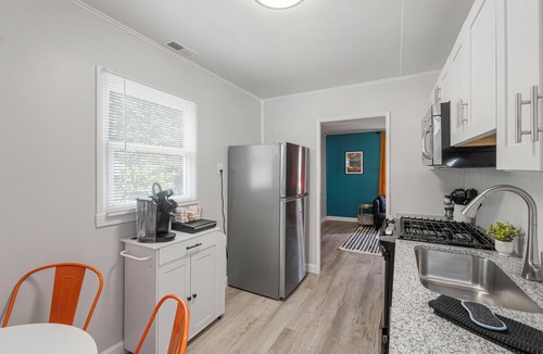 Clayton-Tamm House | 2BR Dogtown Bungalow Near Zoo, The Hill & Downtown