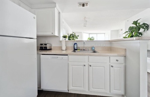 Ballston Apartment | 2BR Executive City Suite With Gym & Pool