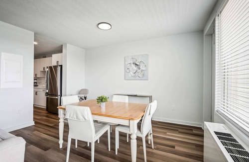Crystal City Apartment | 2BR Executive Retreat Near D.C. & Airport