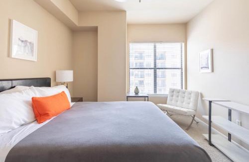 Cityplace Apartment | 2BR Executive Suite With Pool, Gym & Fast Wi-Fi By ENVITAE