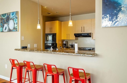 Cityplace Apartment | 2BR Executive Suite With Pool, Gym By ENVITAE