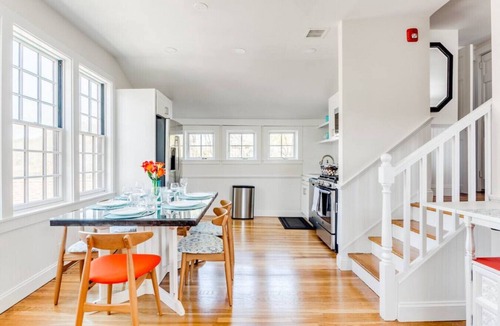 Westport Apartment | 2BR Flat above Historic Cider Mill