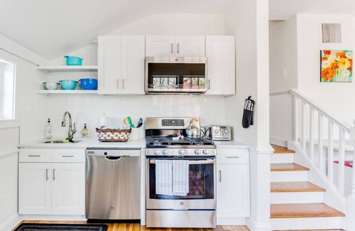 Westport Apartment | 2BR Flat above Historic Cider Mill