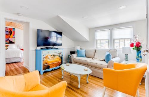 Westport Apartment | 2BR Flat above Historic Cider Mill