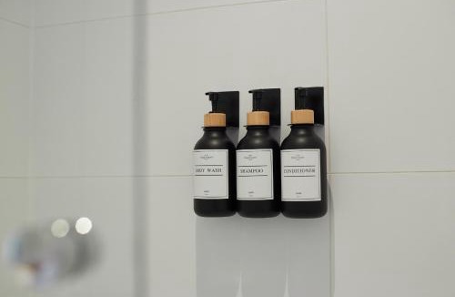 Harrow Apartment | 2BR Flat Close to Wembley Stadium Quick Tube To London