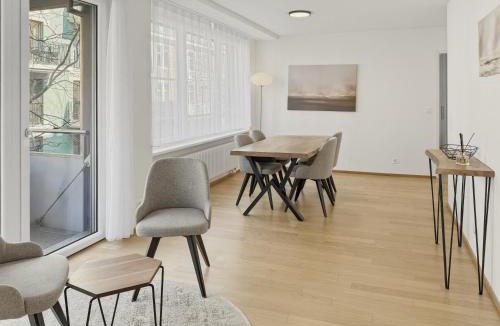 Sihlfeld Apartment | 2BR flat in the city center - West 12