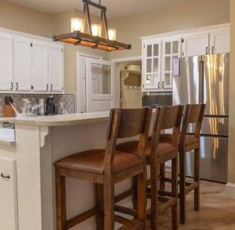 Forestburg House | 2BR Forestburg Escape Perfect for Mid-Term Stays