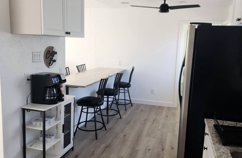 Cheyenne House | 2BR Gem: Modern Comfort & Style